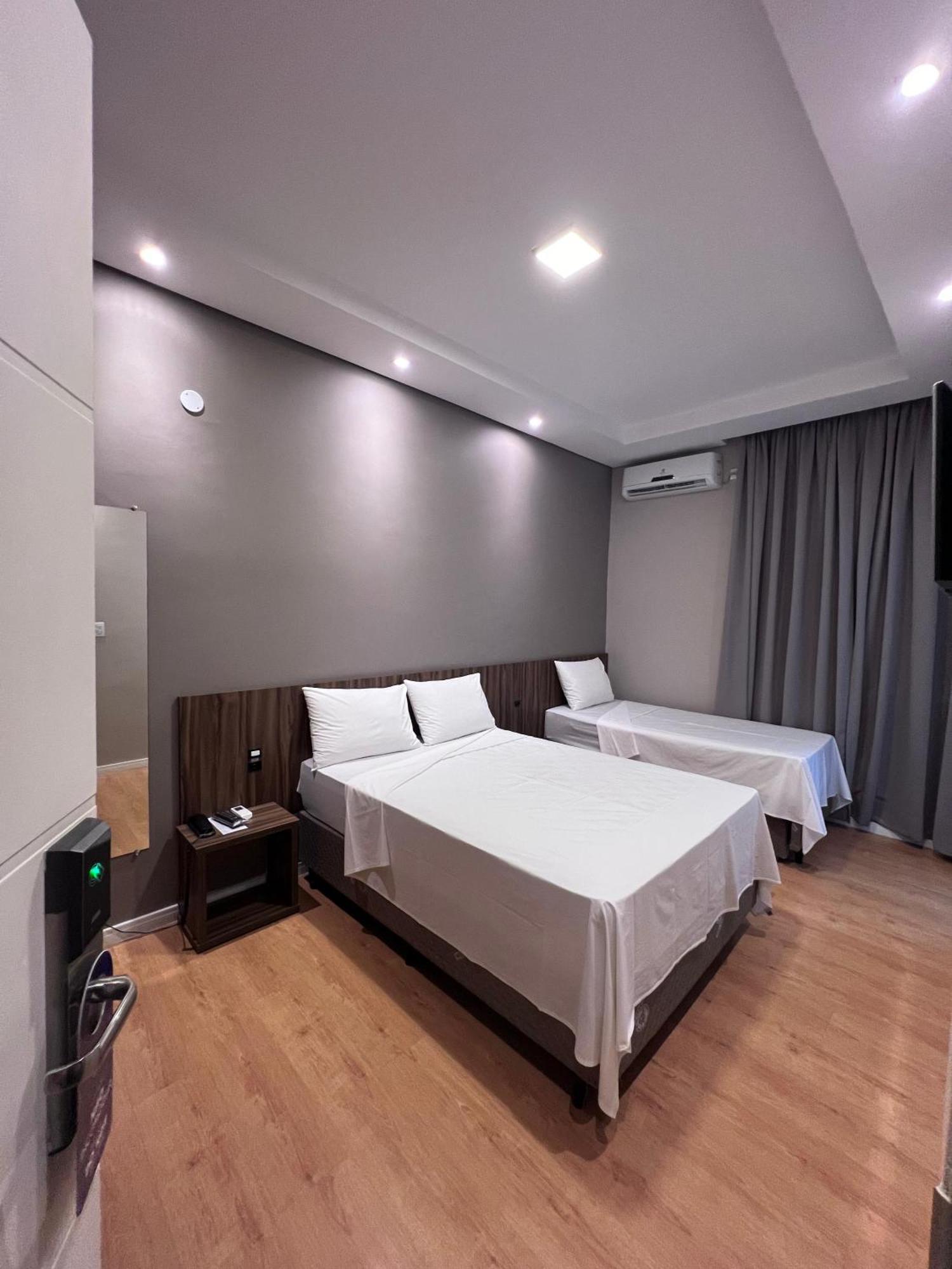 רג'יסטרו Regis Hotel II מראה חיצוני תמונה