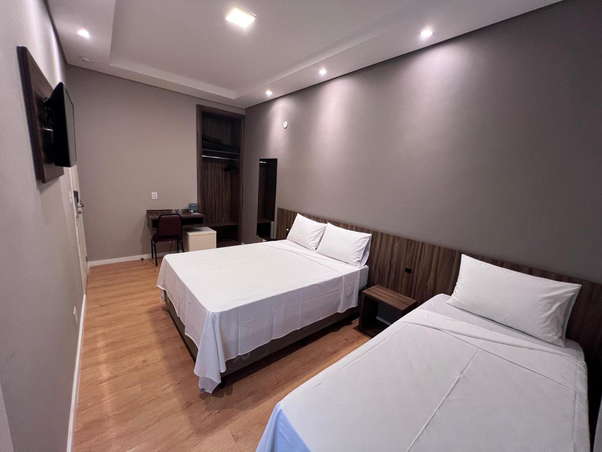 רג'יסטרו Regis Hotel II מראה חיצוני תמונה