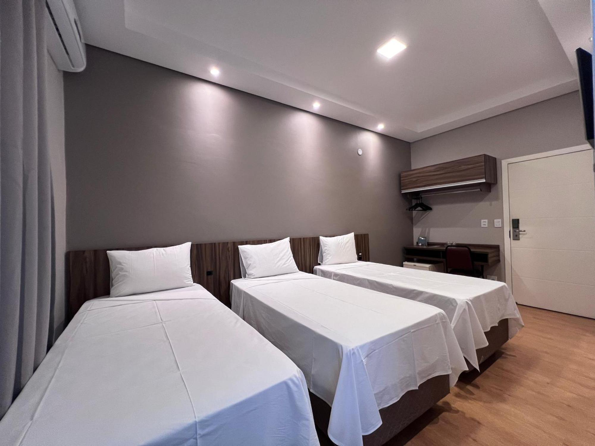 רג'יסטרו Regis Hotel II מראה חיצוני תמונה